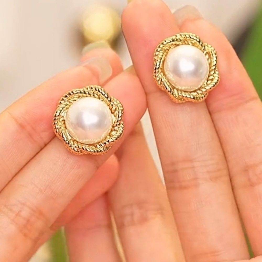 NEW Stainless Steel Pearl Earrings